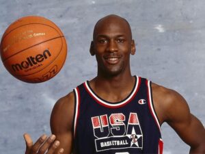 Michael Jordan - Cầu thủ bóng rổ vĩ đại nhất