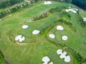 Luật chơi golf 18 lỗ và cách tính điểm mọi golfer nên biết 2024