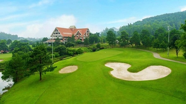 Chi phí sân golf