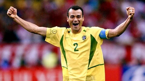 Cafu - Huyền thoại cánh phải của bóng đá Brazil