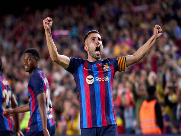 Một trong những hậu vệ cánh trái xuất sắc trong lịch sử - Jordi Alba