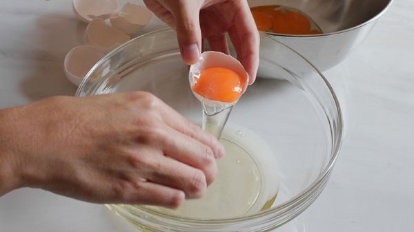Albumin rất phổ biến trong lòng trắng trứng gà