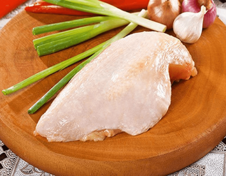 500g ức gà sẽ chứa khoảng 150-155g protein