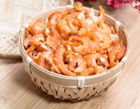 Tôm có kích thước lớn và thịt chắc, thường chứa hàm lượng protein cao