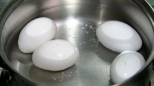 Hướng dẫn cách luộc trứng gà